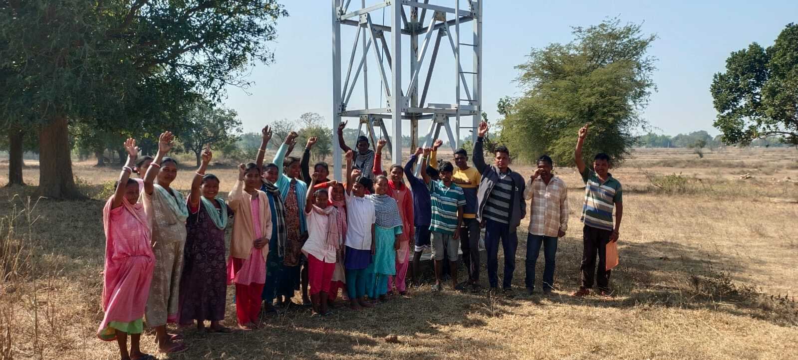 Chaibasa News : फंड की कमी से नल-जल योजना अधूरी, बच्चे स्कूल व लोग मजदूरी करने भूखे-प्यासे जाते हैं