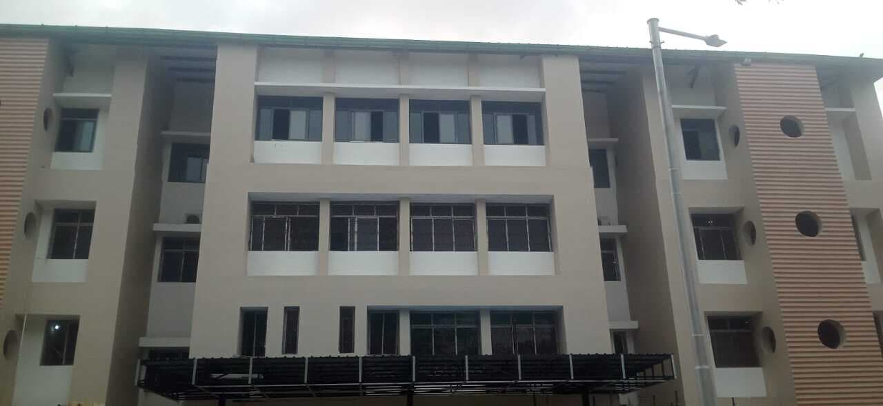 Chaibasa News : फिजियोथेरेपी मशीन 3 माह से खराब