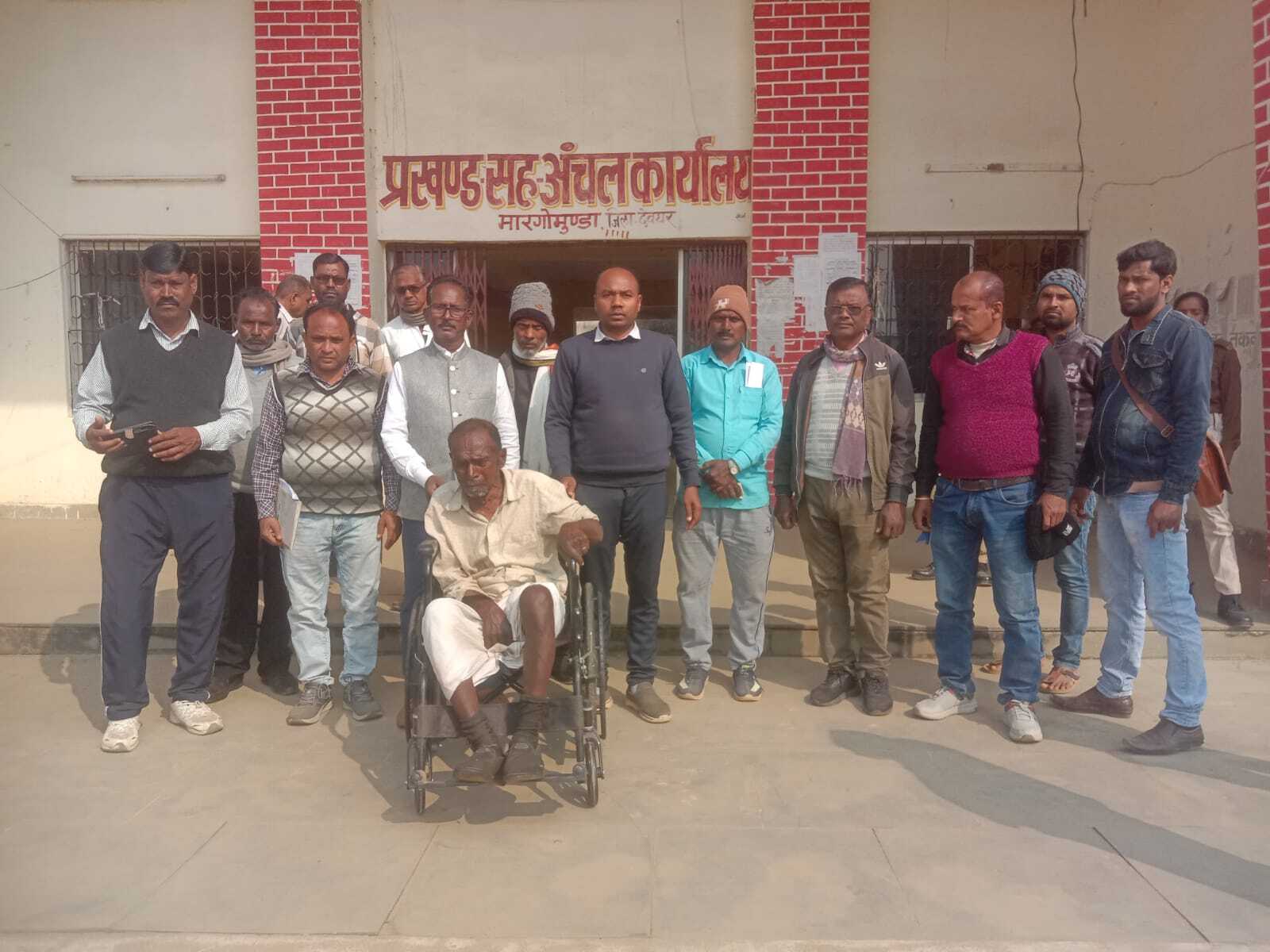 दिव्यांग को मिली ट्राइसाइकिल, चेहरे पर लौटी मुस्कान