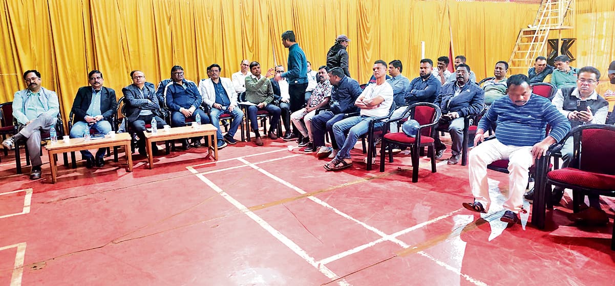 Chaibasa News : गुवा सेल प्रबंधन व यूनियनों ने उत्पादन व सुविधाओं पर किया मंथन