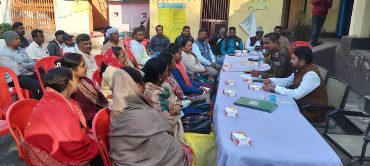 सरस्वती पूजा को लेकर खलारी थाना में शांति समिति की बैठक