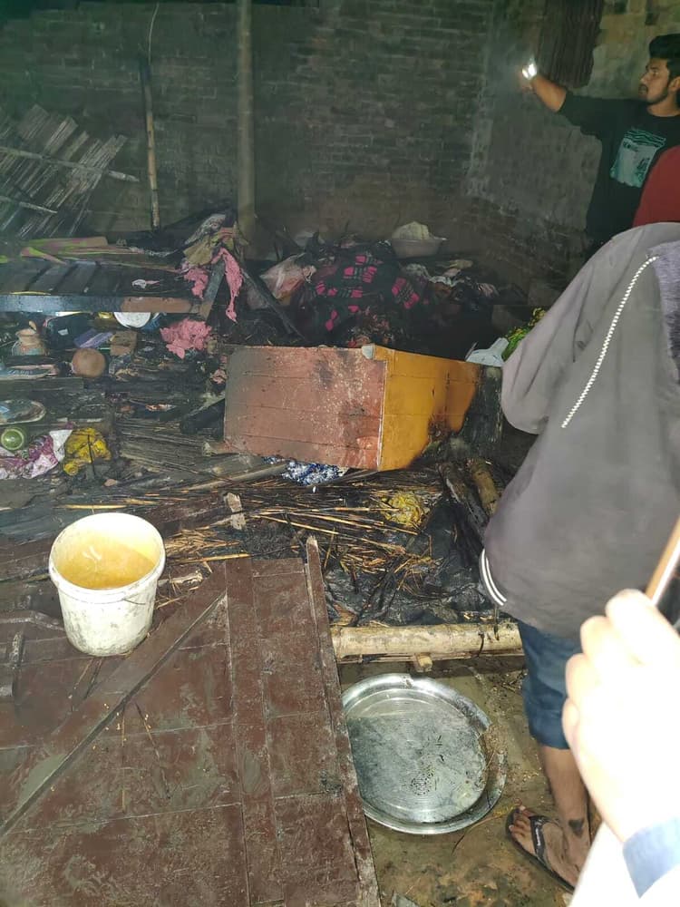 आग से घिरे तीन में एक सात वर्षीय बच्चा जिंदा जला, मौत