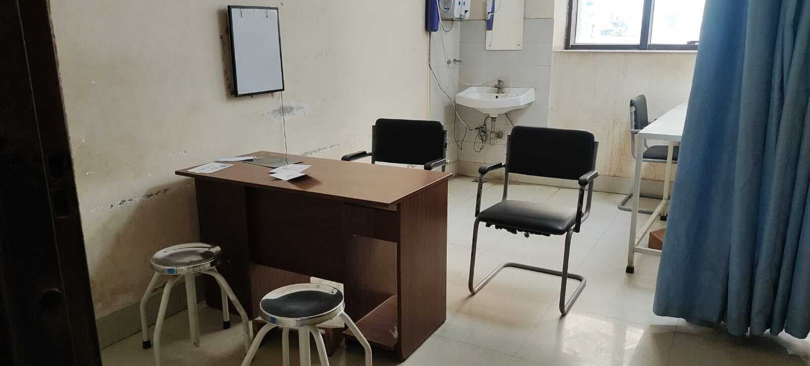 डॉक्टर से मारपीट के बाद आधे दिन तक बंद रहा अस्पताल का आपातकालीन विभाग