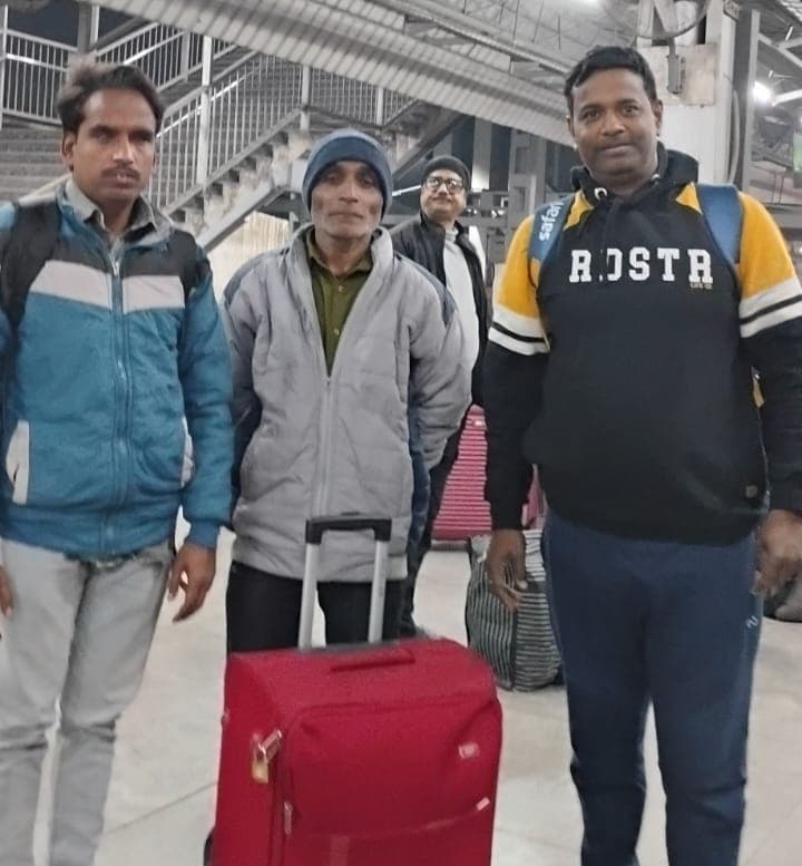 Bokaro News : गणतंत्र दिवस परेड में शामिल होंगे चास के पथ विक्रेता दिव्यांग विक्की कुमार