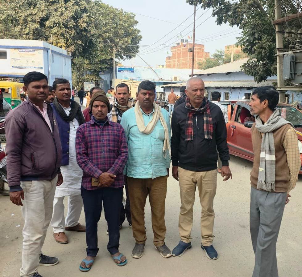 बहन की शादी से पहले ही ट्रेन से गिरकर इकलौते भाई की मौत