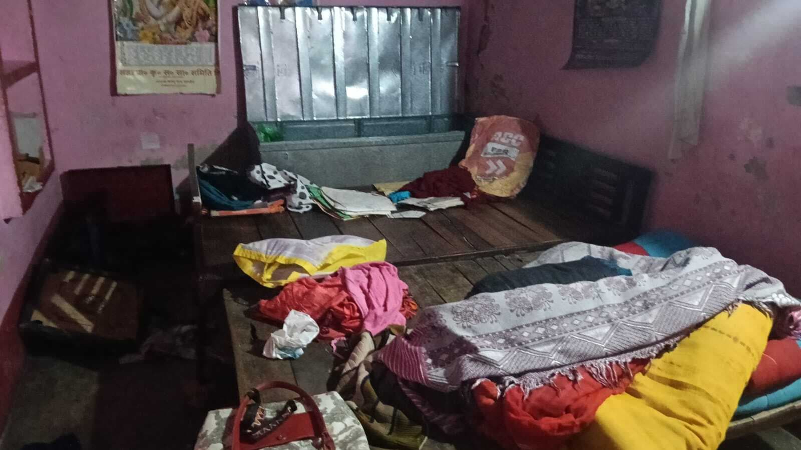 चंदेल बिगहा में दो बंद घर का ताला तोड़कर लाखों की चोरी