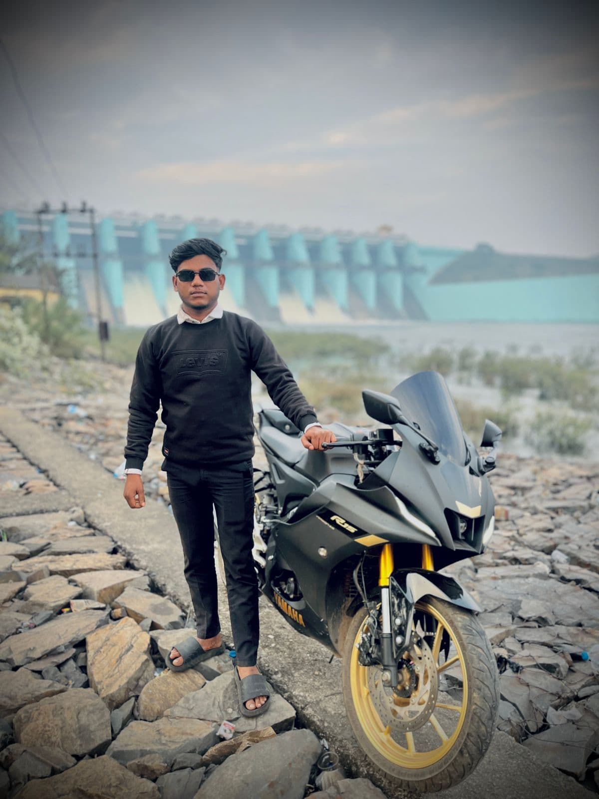 Seraikela Kharsawan News : तेज रफ्तार बाइक पुल से गिरी, युवक की मौत