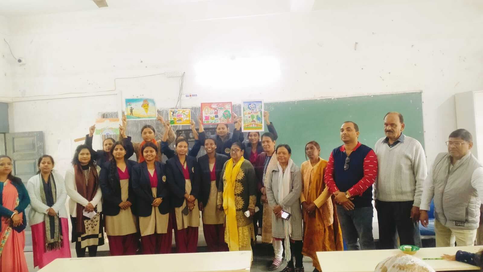 Chaibasa News : चित्रकला में दीक्षा व भाषण में नेहा प्रथम