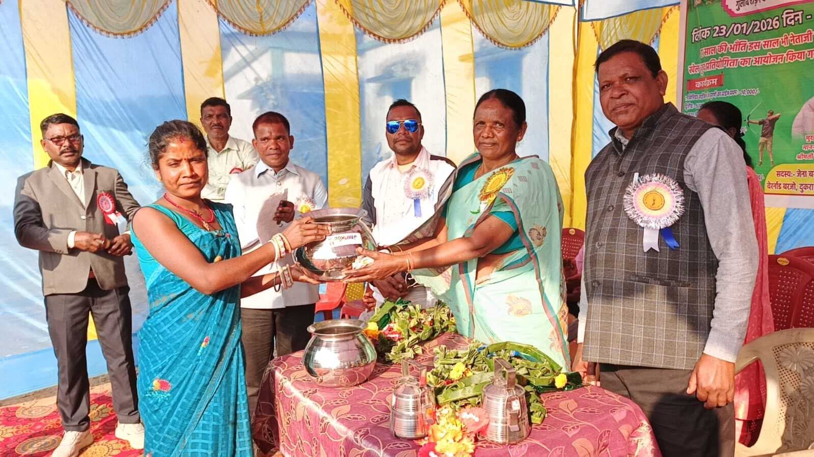 Chaibasa News : खेलकूद से आपसी भाईचारा होता है सशक्त : जोबा