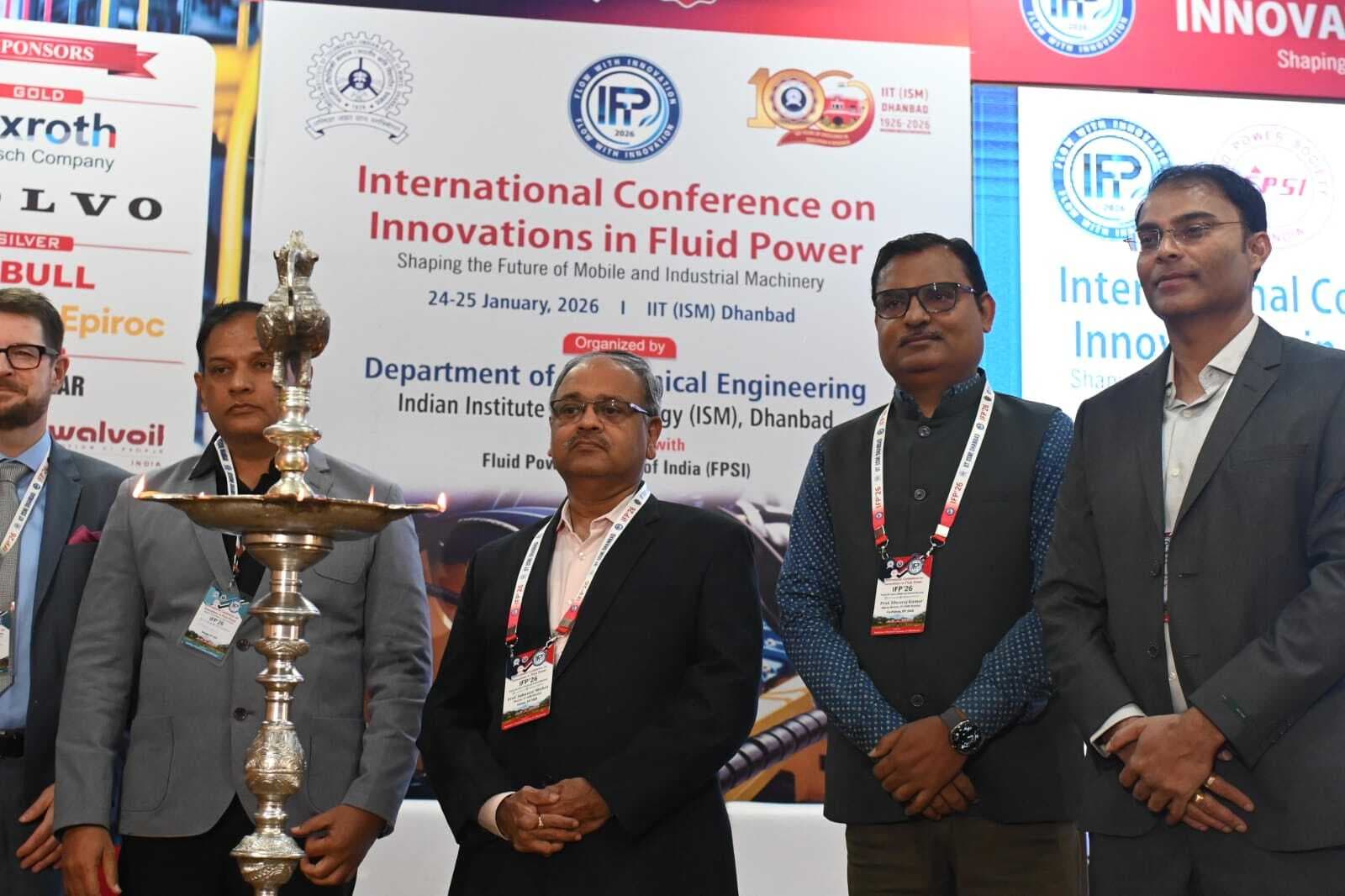 Dhanbad News: हाइड्रोलिक प्रणालियों में विद्युत, इलेक्ट्रॉनिक्स और डिजिटलीकरण का समन्वय भविष्य की जरूरत : उप महानिदेशक