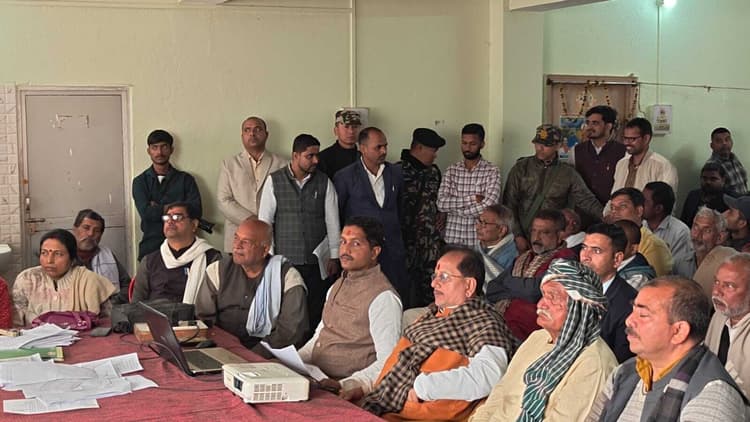 डिप्टी सीएम ने जनकल्याण संवाद में सुनी जनता की समस्याएं