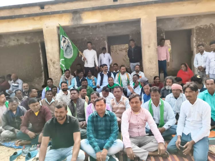 झामुमो स्थापना दिवस को ऐतिहासिक बनाने का लिया संकल्प