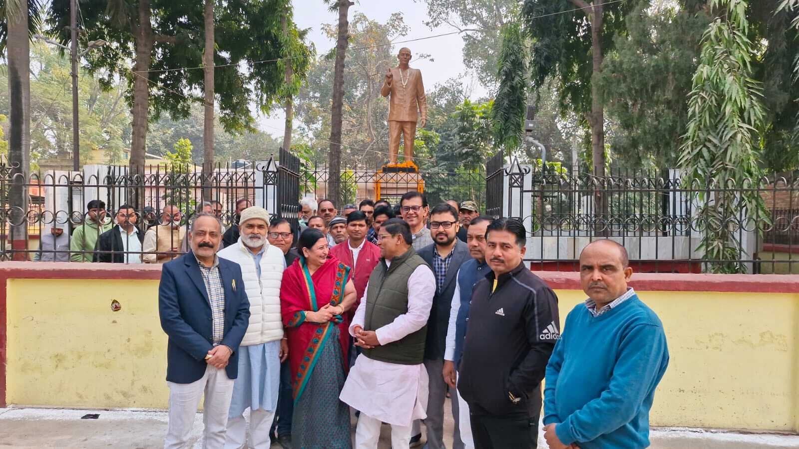 समाज के सभी वर्गों के उत्थान में त्रिपुरारी बाबू ने स्वयं को कर दिया समर्पित : प्रभारी मंत्री