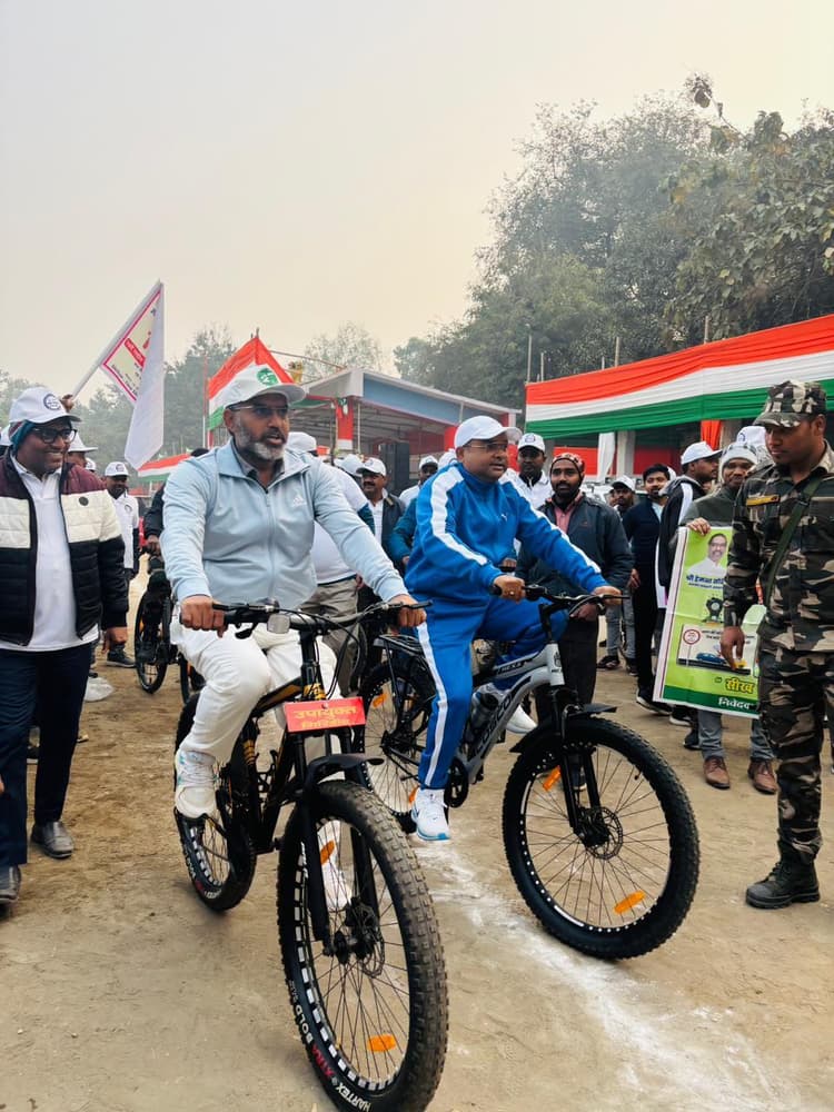 Giridh News :मतदाता दिवस को ले निकली रैली, लोगों ने ली शपथ