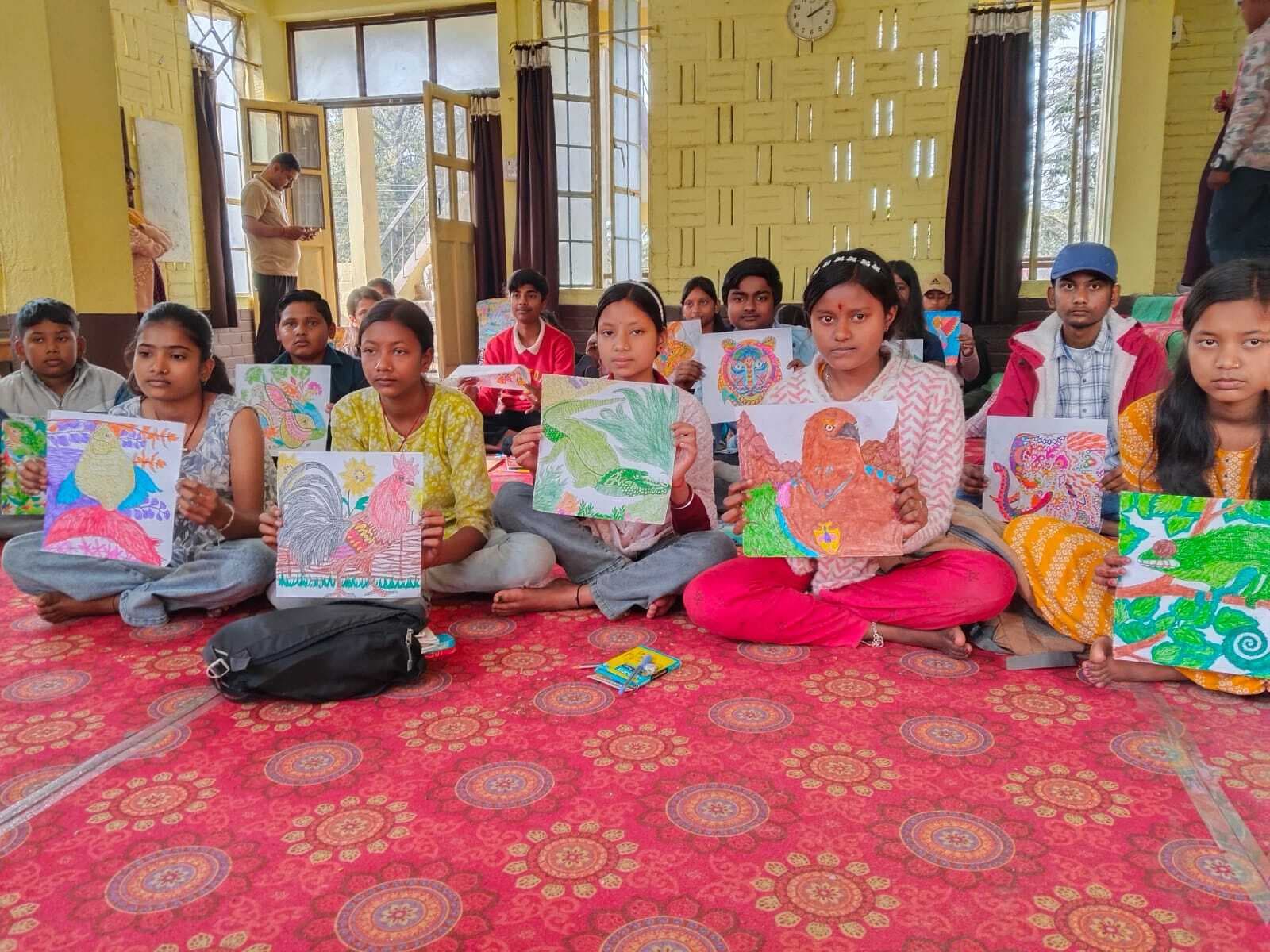 उत्सव भवन में स्कूल स्तरीय कला-साहित्य प्रतियोगिता का आयोजन