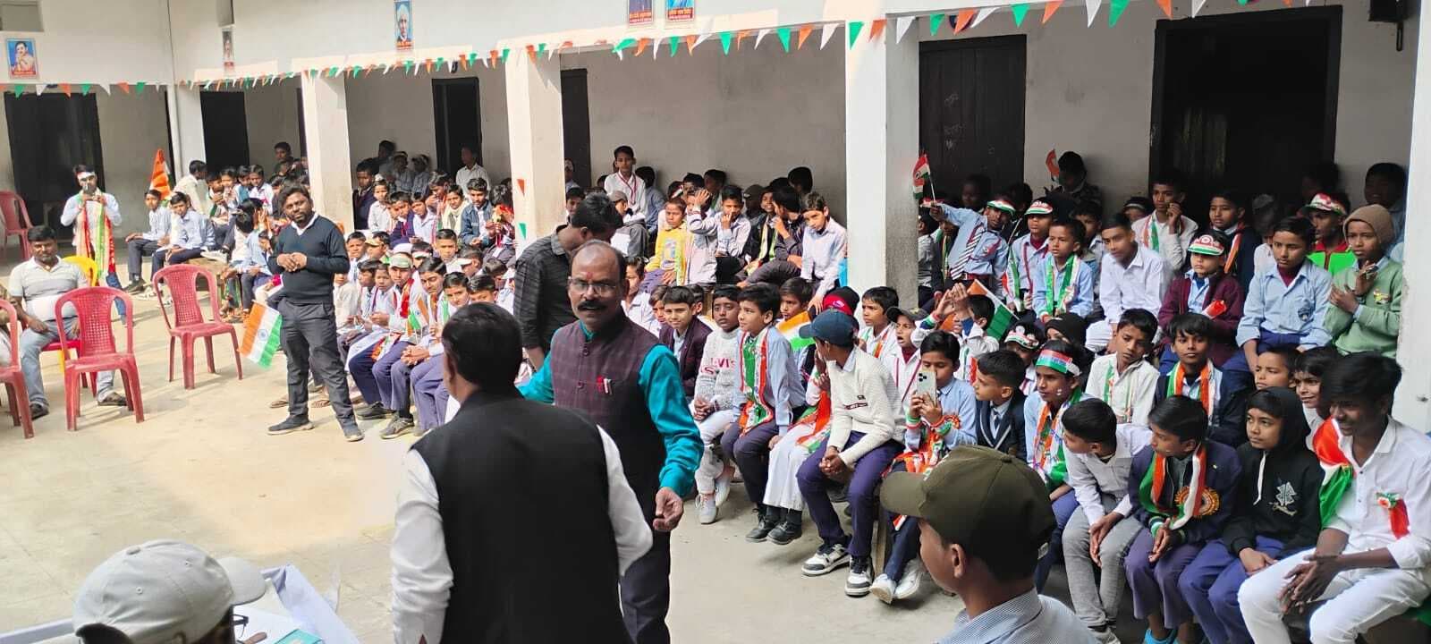 Samastipur News:बच्चों की प्रस्तुति ने दर्शक-श्रोताओं का दिल जीता