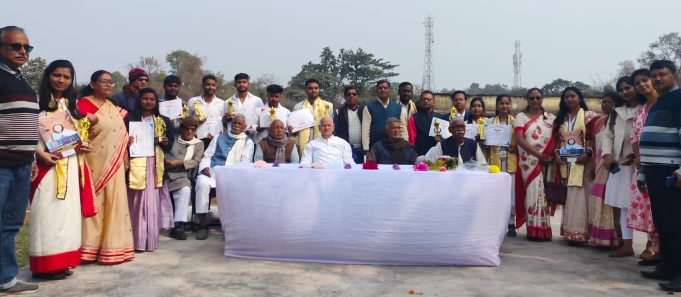 Bokaro News : बेहतर प्रदर्शन करने वाले विद्यार्थी हुए सम्मानित