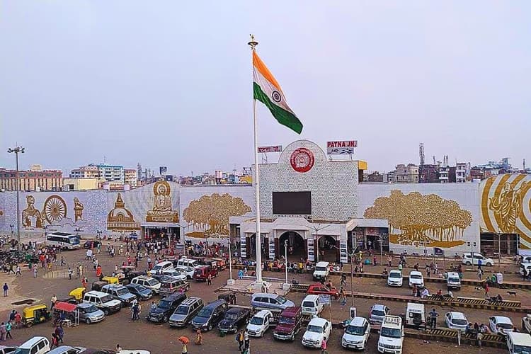 पटना जंक्शन पर अब मिलेगी एयरपोर्ट जैसी पार्किंग फैसिलिटी, 27 जनवरी से बदल जाएंगे नियम और रेट