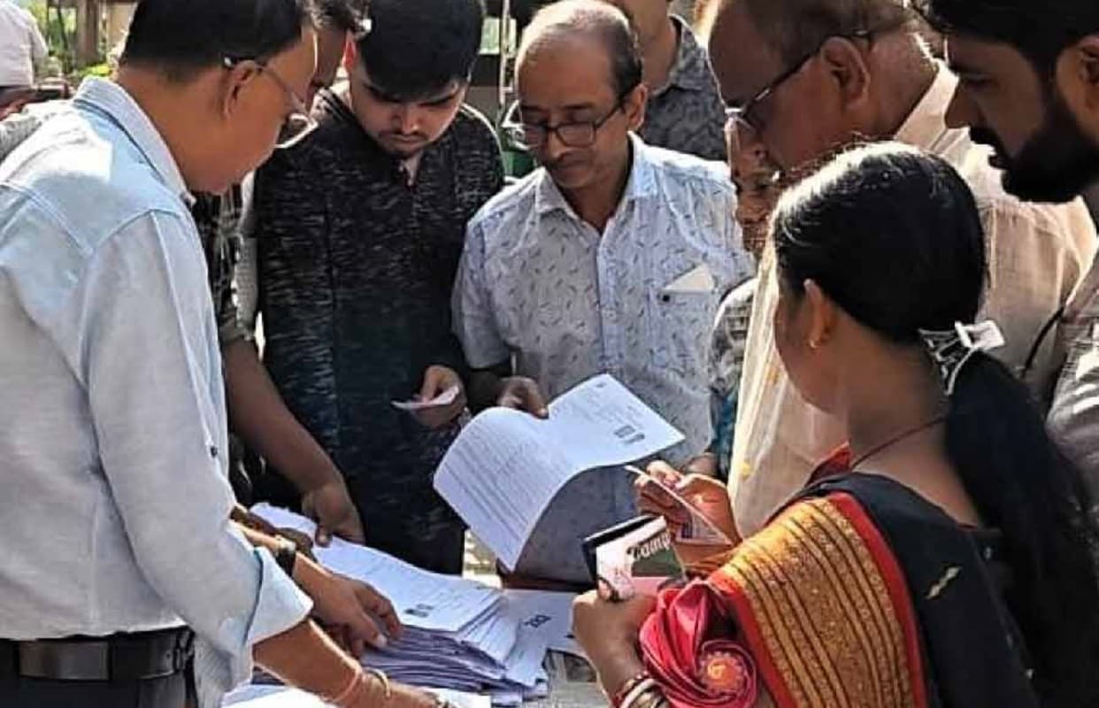 बंगाल में दो हजार और माइक्रो ऑब्जर्वर नियुक्त करेगा आयोग, 25 दिनों में खत्म करना है SIR का काम