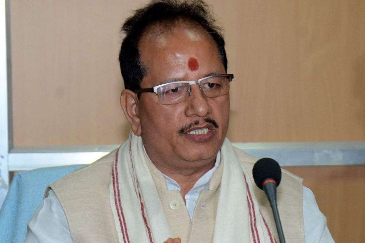 Vijay Sinha: राजस्व कर्मियों को फटकारने के बाद अधिकारी को विजय सिन्हा ने किया सस्पेंड, बोले- नहीं किया जायेगा बर्दाश्त