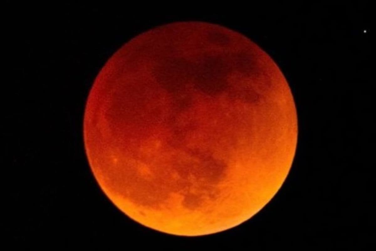 चंद्र ग्रहण आपके शहर में कब दिखेगा? ज्योतिषाचार्य से जानें टाइमिंग-प्रभाव के साथ सबकुछ