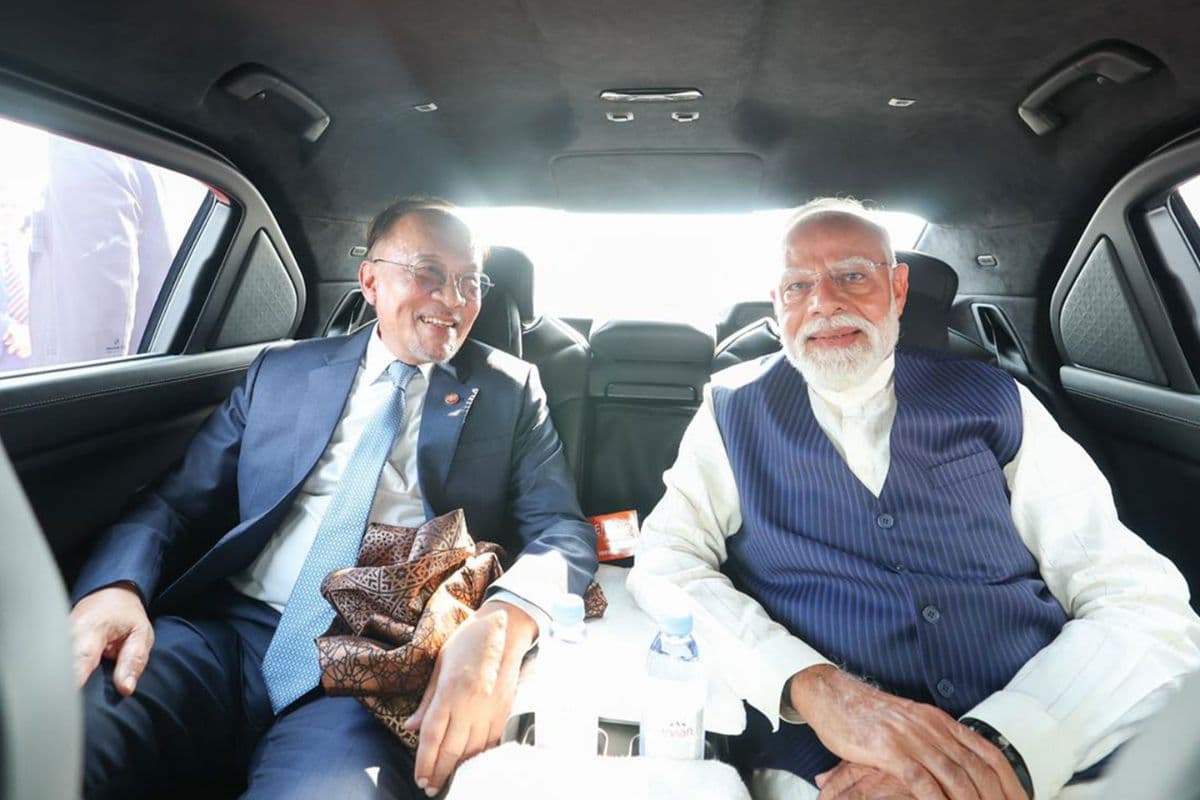 PM मोदी ने मलेशियाई पीएम अनवर के साथ शेयर की कार, भारतीय समुदाय से कहा- मैंने वादा पूरा किया
