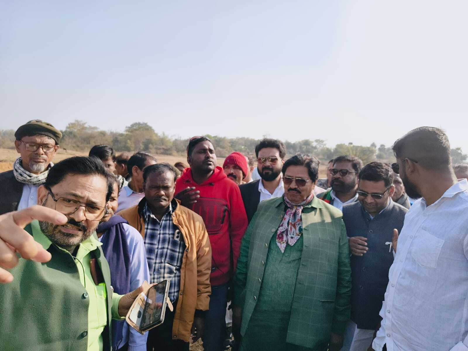 हजारों कार्यकर्ताओं के साथ स्थापना दिवस में शामिल हुए विधायक