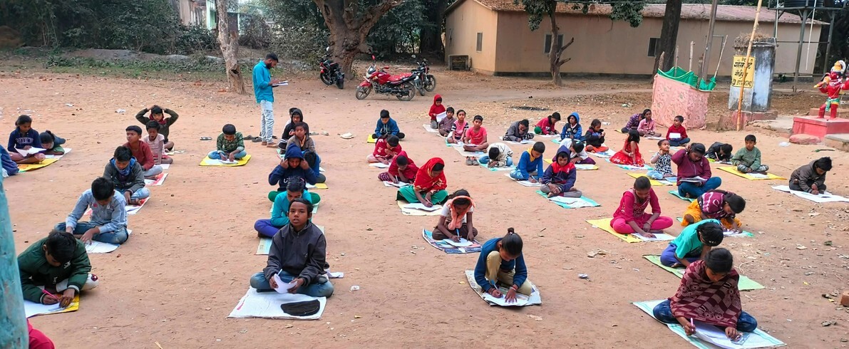 रजौन मानव सेवा आश्रम में जरूरतमंद बच्चों को नि:शुल्क शिक्षा