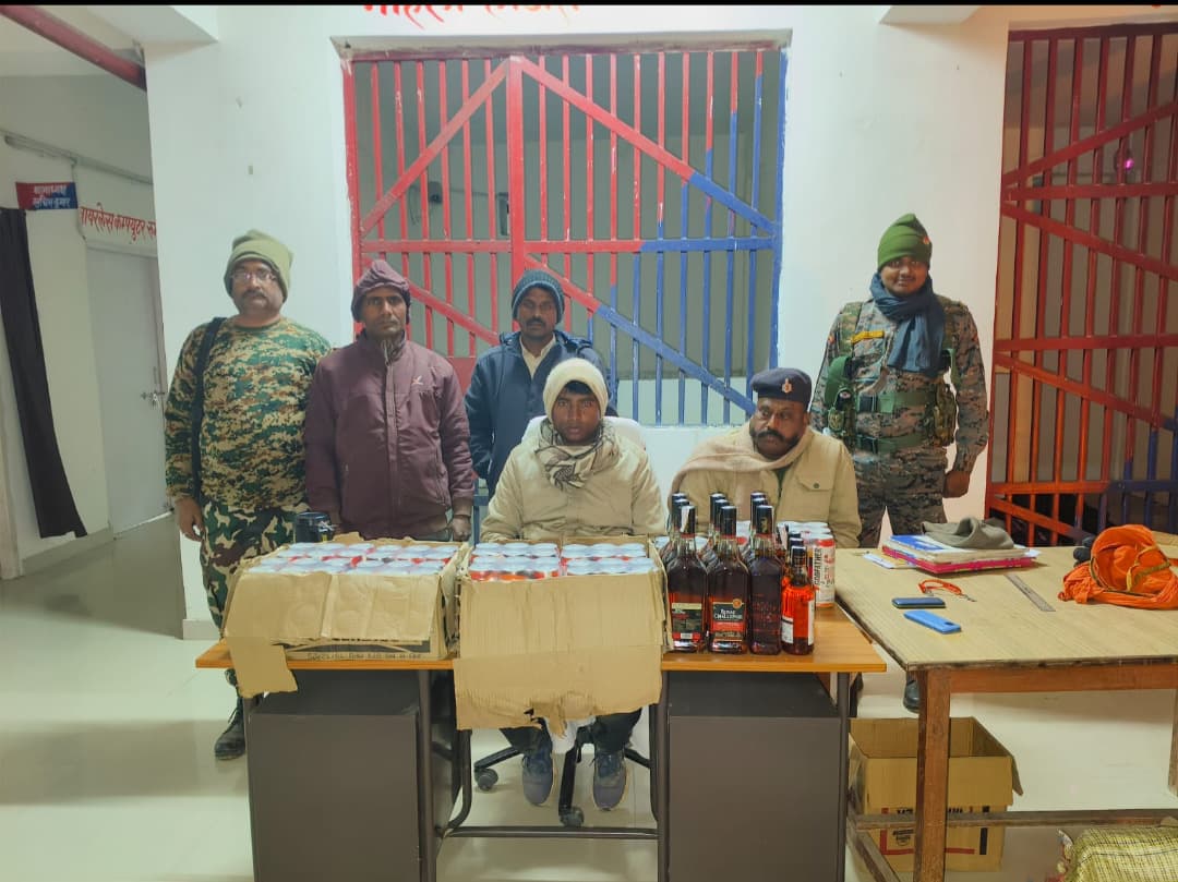 शराब के साथ दो धंधेबाज गिरफ्तार, बाइक जब्त