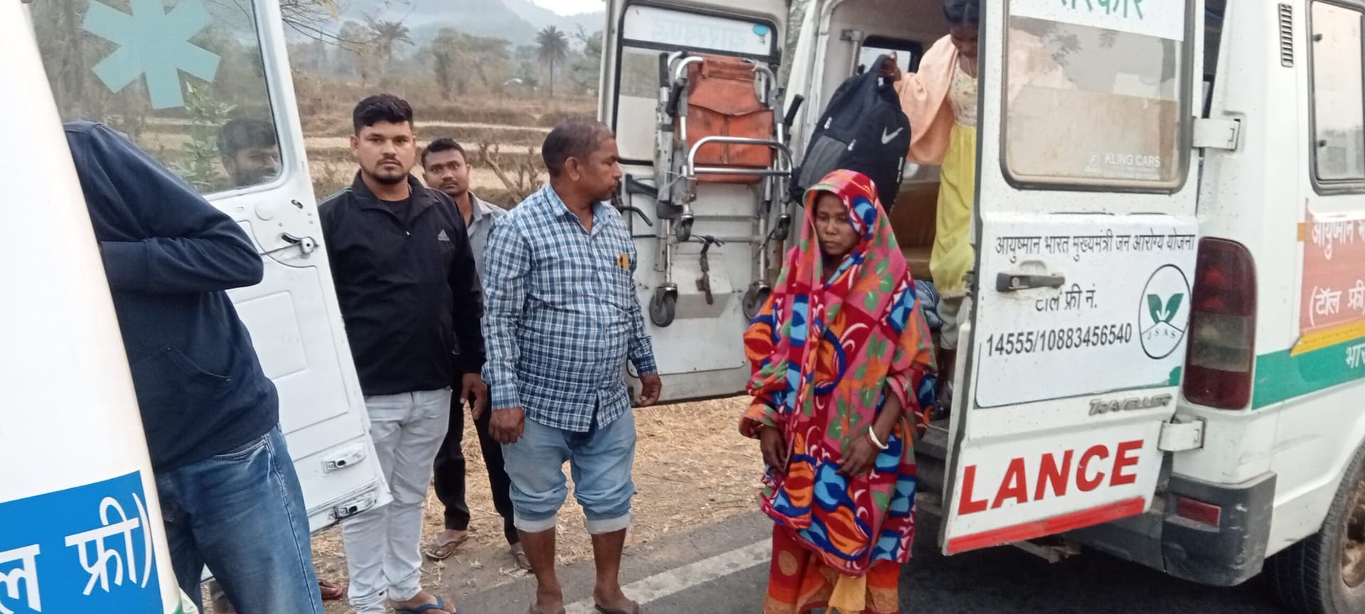 East Singhbhum News : पटमदा में 108 एंबुलेंस की बीच रास्ते में तेल खत्म, मरीज की हालत बिगड़ी