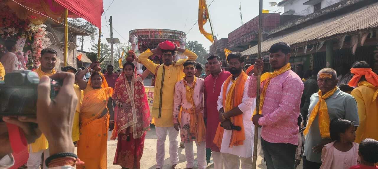 श्रीमद्भागवत कथा को लेकर निकली कलश शोभायात्रा