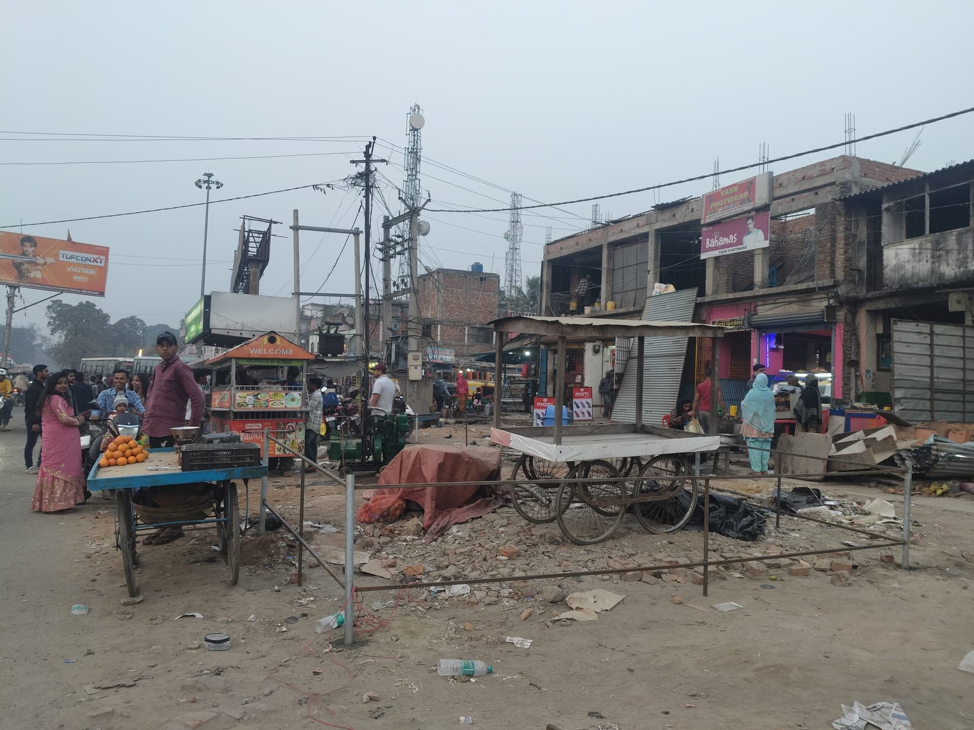 एनएच-31 पर चला प्रशासन का बुलडोजर