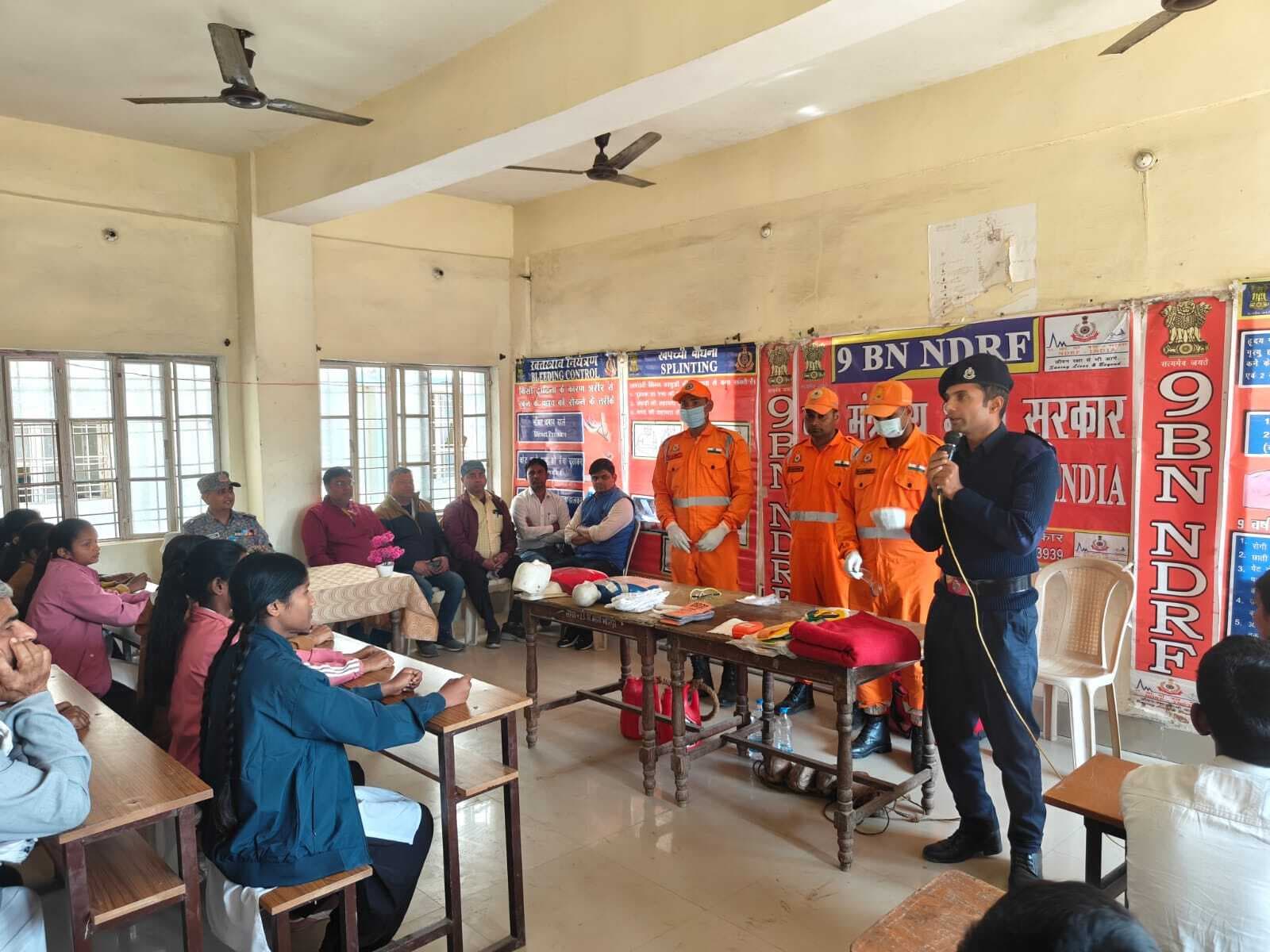 सीपीआर देने की जानकारी स्कूली बच्चों को दी गयी