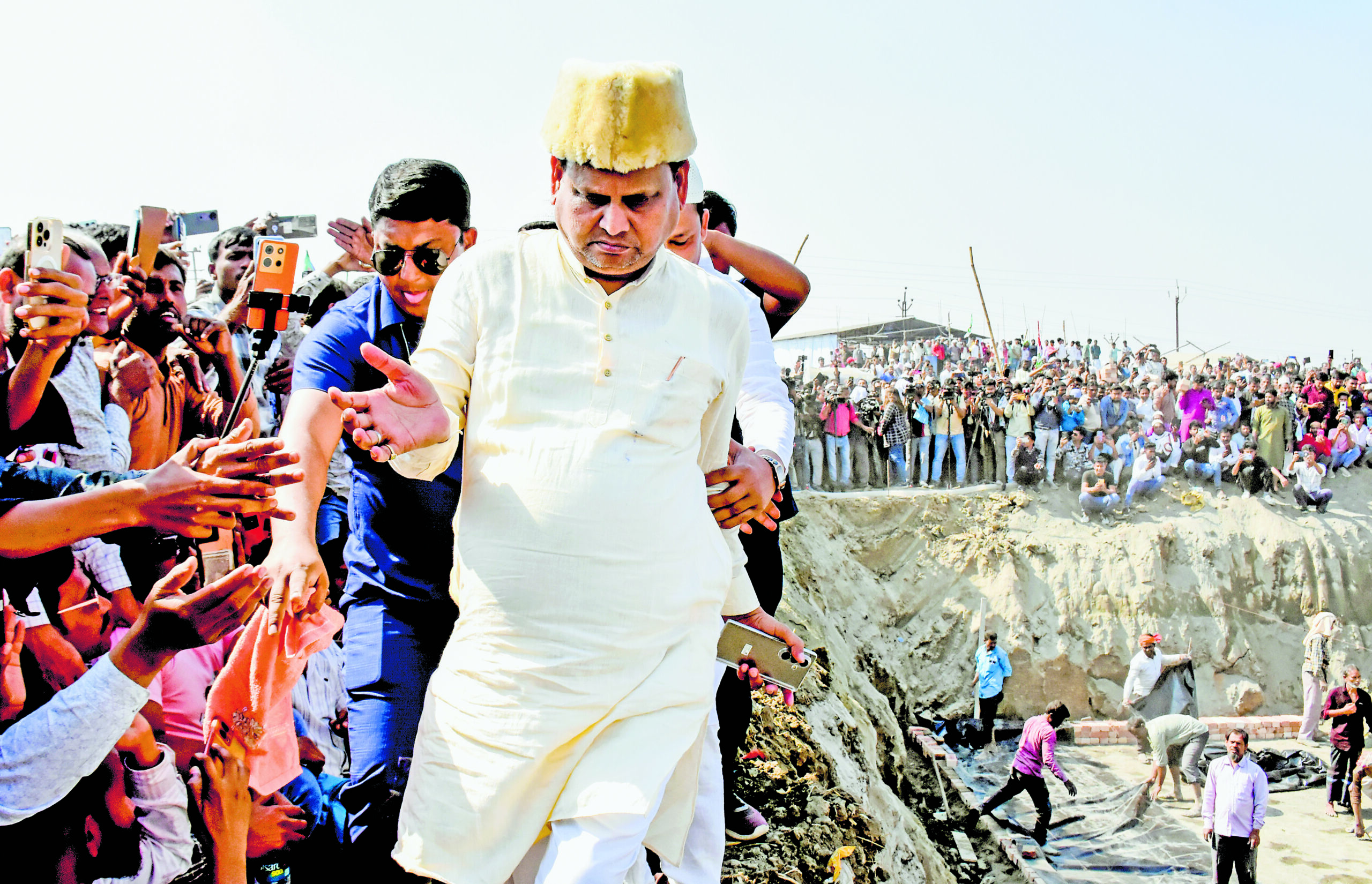 मुर्शिदाबाद में हुमायूं कबीर ने शुरू किया ‘बाबरी मस्जिद’ का निर्माण कार्य