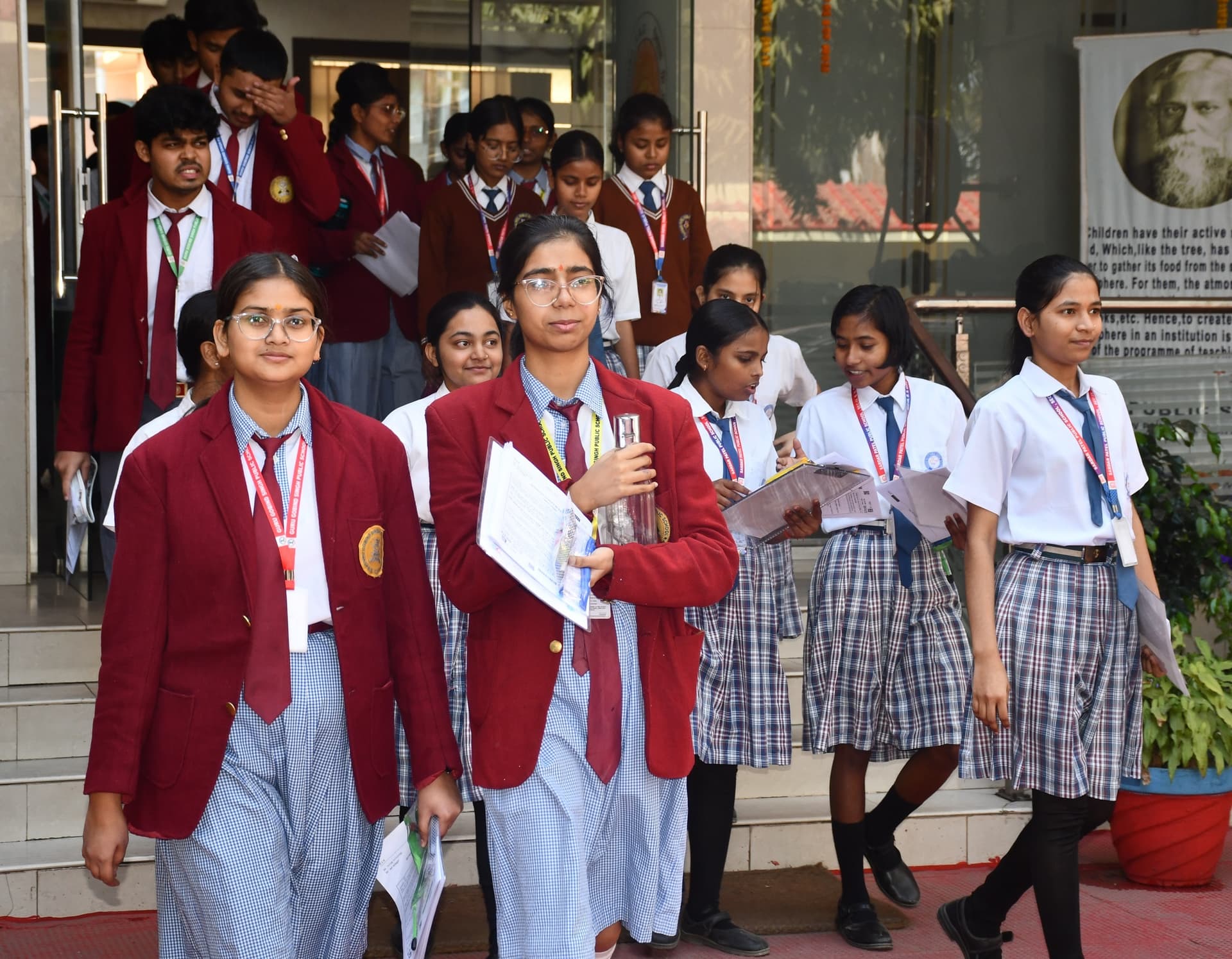 Bokaro News: सीबीएसइ : किसी ने आसान तो, किसी ने बताया मुश्किल