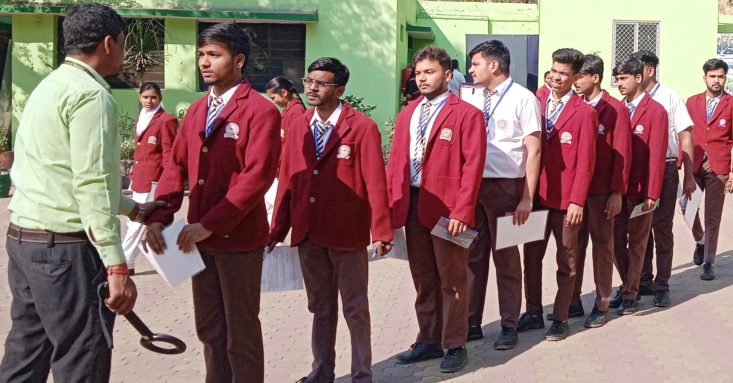 Bokaro News: 23 केंद्रों पर 3821 परीक्षार्थियों ने दी फिजिकल एजुकेशन की परीक्षा