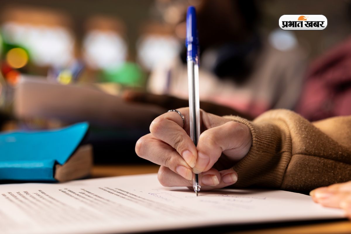 CBSE Maths Paper 2026: आखिर सेक्शन D में ऐसा क्या था, देखकर स्टूडेंट्स के छूटे पसीने