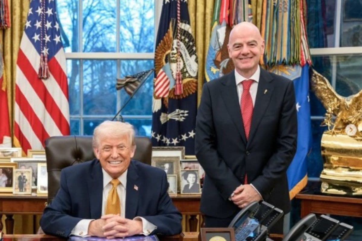 Donald-Trump-and-Gianni-Infantino