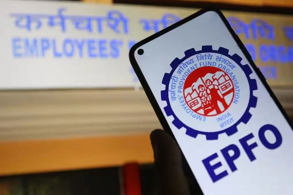 पीएफ का पैसा निकालने में आ रही है दिक्कत? घर बैठे ऐसे ठीक करें अपनी गलतियां और पाएं फंसा हुआ क्लेम
