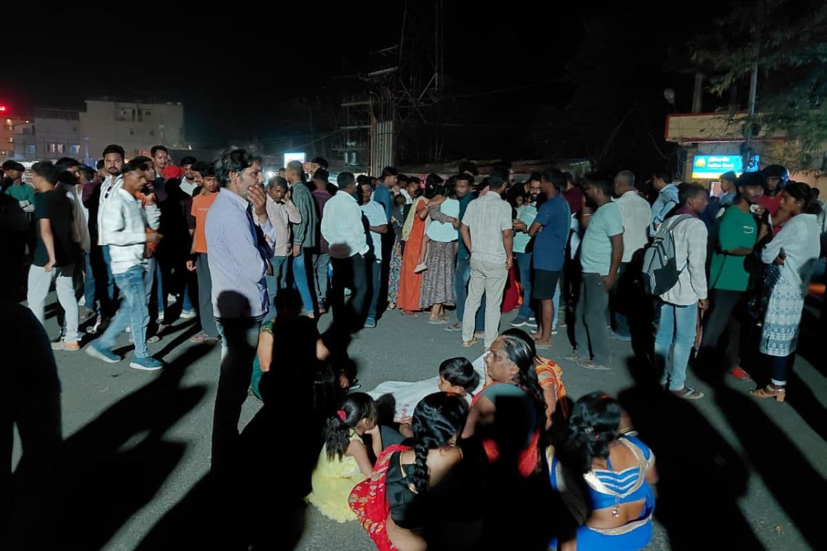 रांची : मेला में ‘काल’ बनकर दौड़ी बेकाबू कार, दर्जन भर से अधिक लोगों को रौंदा, 2 की मौत