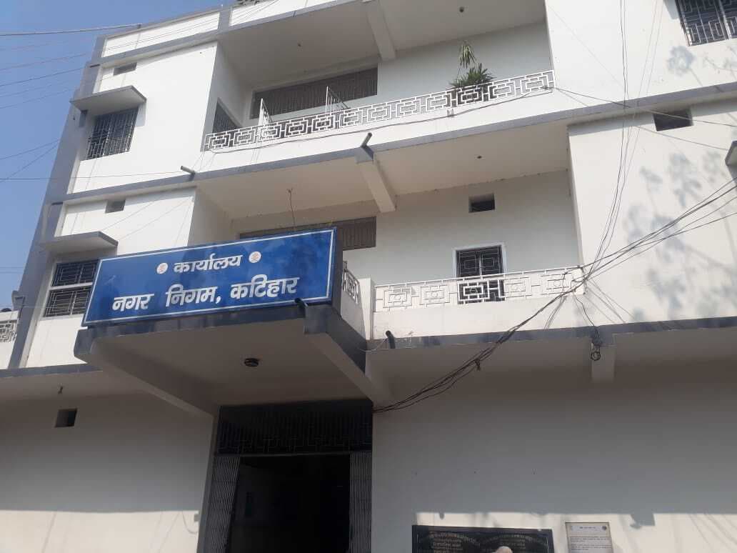जिले के आजीविका मिशन के 50 से अधिक पदाधिकारी व कर्मी बेरोजगार