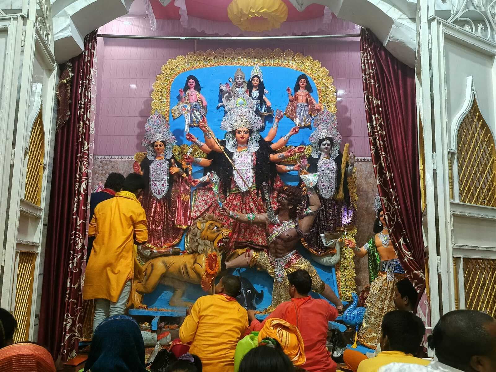 माता के दर्शन के लिए श्रद्धालुओं का उमड़ा सैलाब