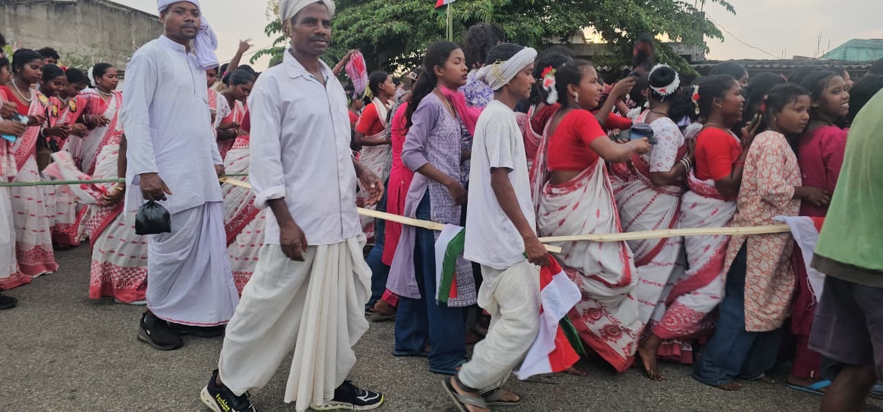 रनिया में धूमधाम से मना सरहुल