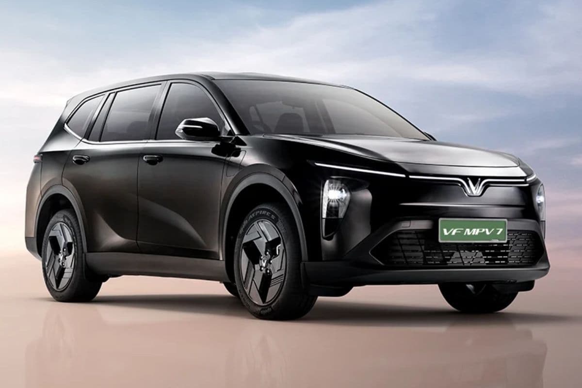 VinFast की नयी इलेक्ट्रिक MPV 7 आज होगी लॉन्च, स्मार्ट फीचर्स के साथ मिलेगी 500KM रेंज