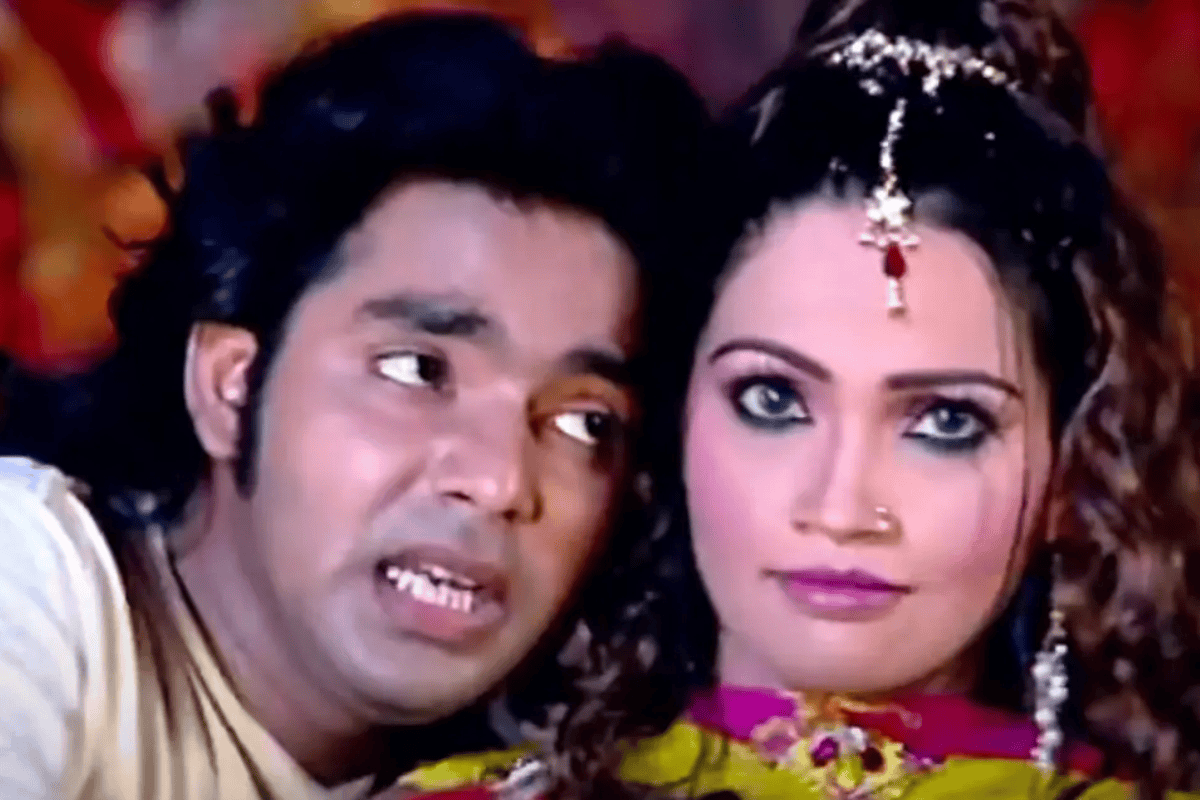 Pawan Singh Lollipop Lagelu Song