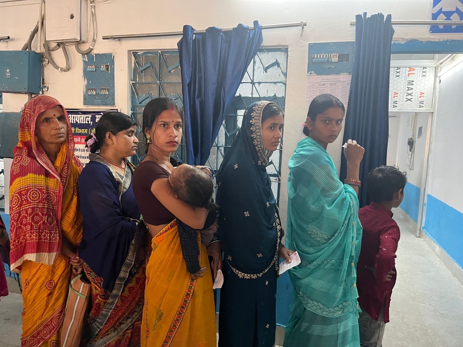 गर्मी के कारण अस्पतालों में बढ़ी मरीजों की भीड़