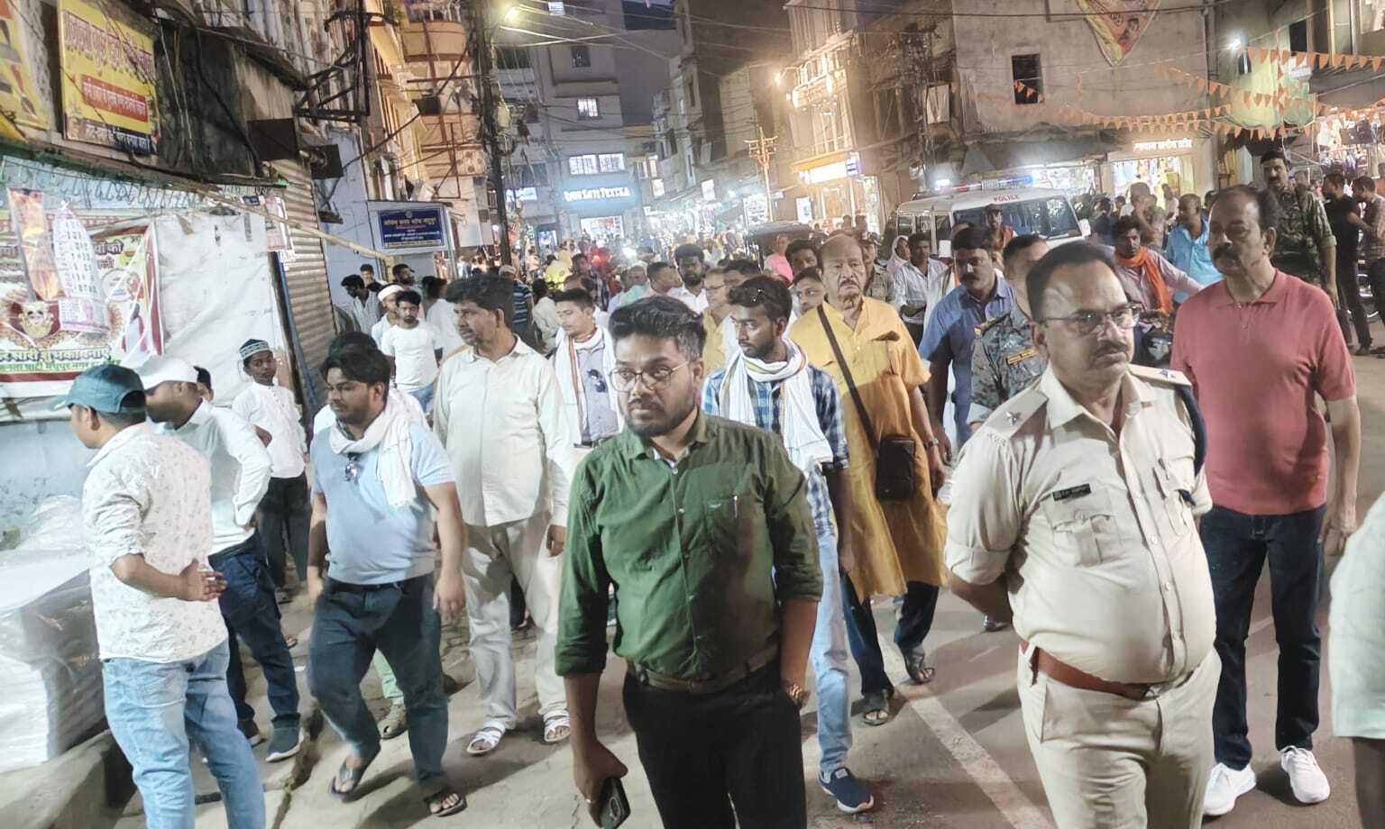 अतिक्रमणकारी दुकानदारों को दी गयी सख्त चेतावनी