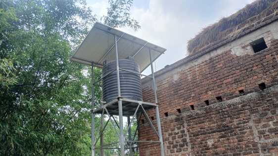 महागामा प्रखंड के प्रेमनगर में खराब सोलर जलमीनार से ग्रामीण परेशान