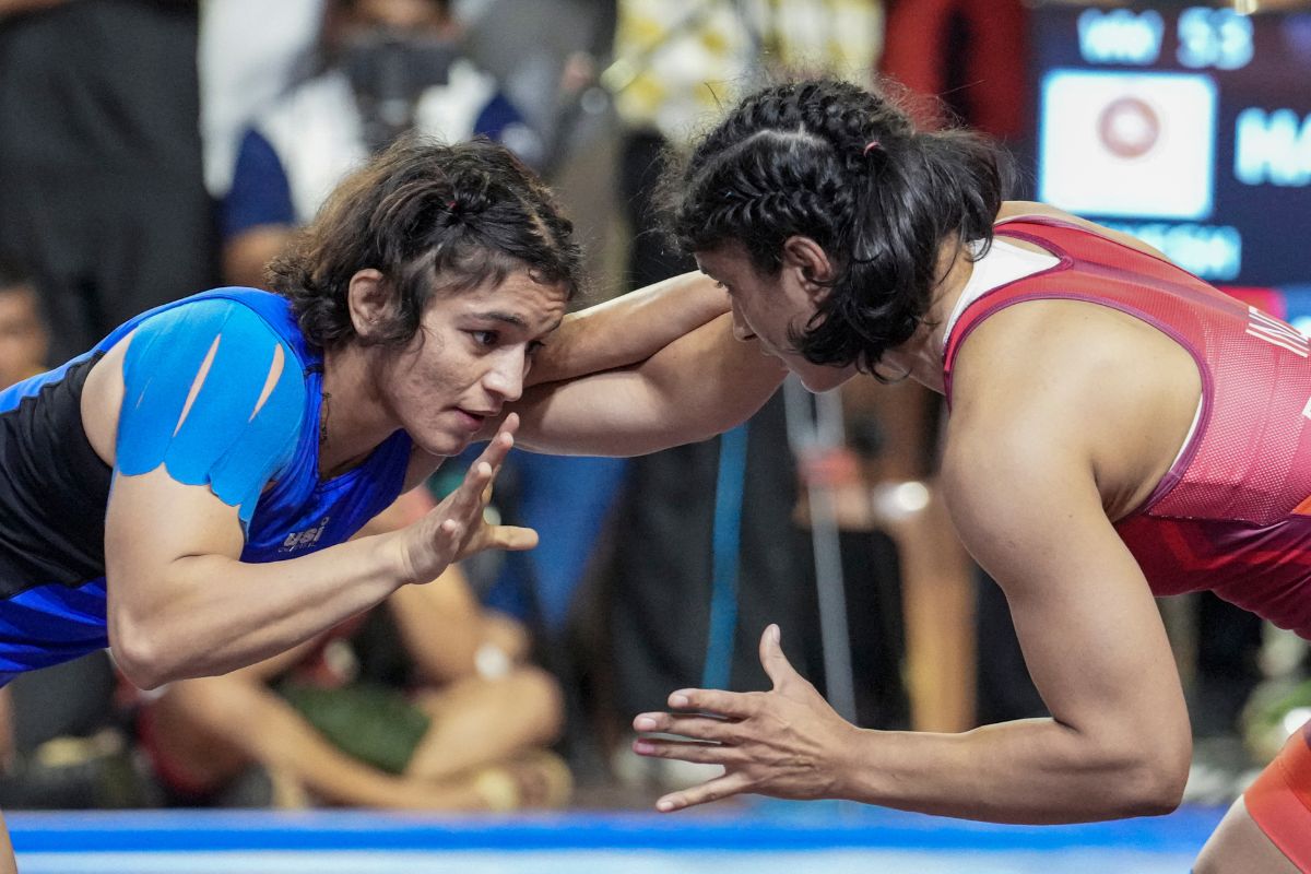 विनेश फोगाट का एशियन गेम्स का सपना टूटा, सेमीफाइनल में मीनाक्षी गोयत ने 6-4 से हराया