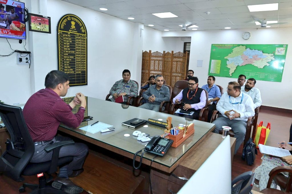 जिले में फिलहाल पेट्रोल और डीजल की पर्याप्त उपलब्धता
